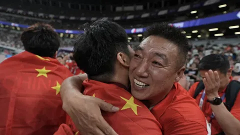 奥斯梅恩公布：今夏瞄准英超转会，已向曼联与切尔西表态加盟意向